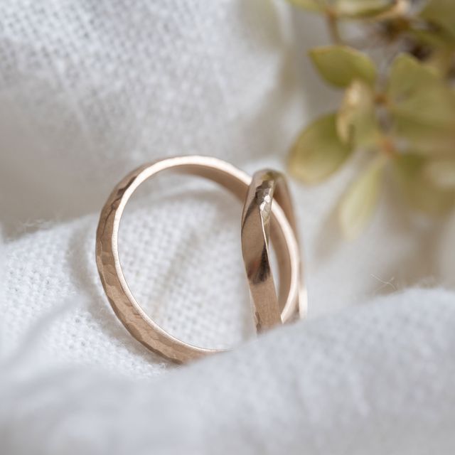 【Cayof(カヨフ)の口コミ】 夫婦で肌色タイプが異なるのですが、どんな肌色にも肌馴染みのよい「シャ…