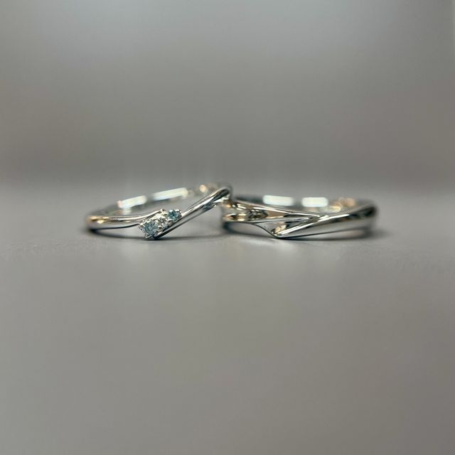 【BELETHE(ベルテ)の口コミ】 デザインに関しては、ウェーブになっており幅が細く指が長く見えるように…