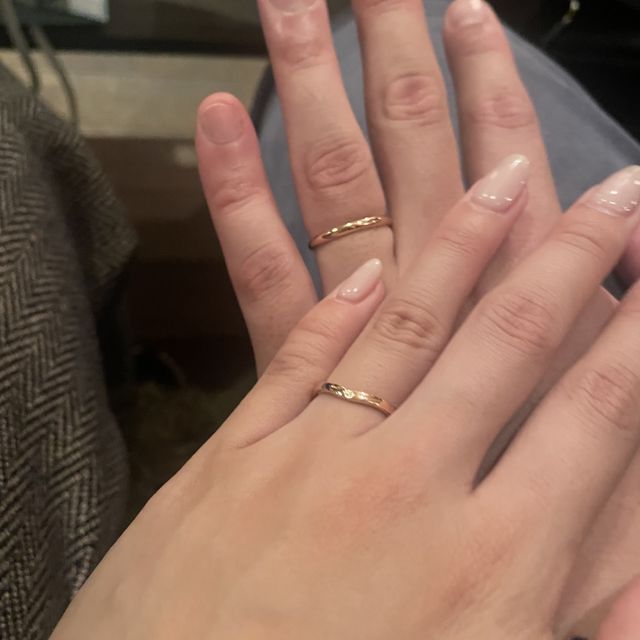 【カルティエ(Cartier)の口コミ】 婚約指輪がピンクゴールドだったので、合わせて結婚指輪もピンクゴールド…