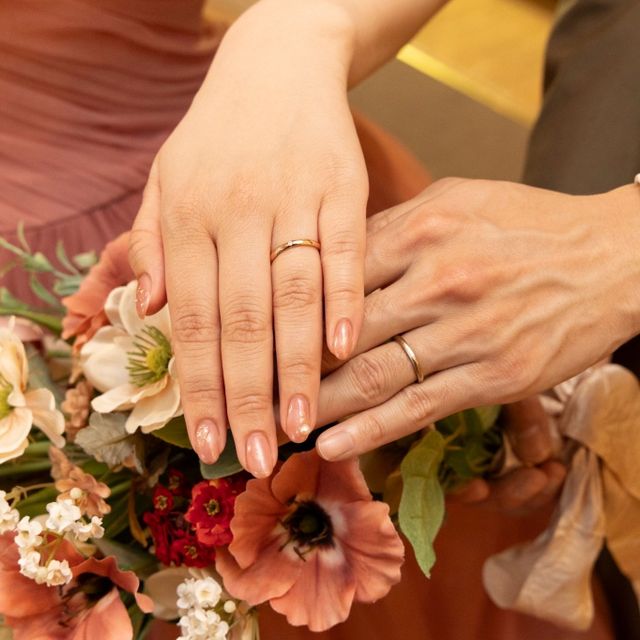 【mina.jewelry(ミナジュエリー)の口コミ】 私はピンクゴールド、ふわふわなデザインにしました。ダイヤは一つですが…