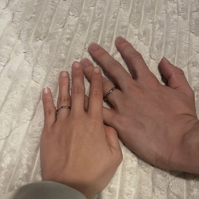 【アイプリモ(I-PRIMO)の口コミ】 ダイヤモンドが斜めに散りばめられていてとてもかわいいです。
どの角度か…