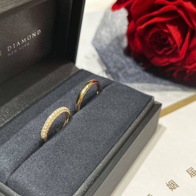 【ラザール ダイヤモンド(LAZARE DIAMOND)の口コミ】 デザインはパヴェです。
ダイヤが敷き詰められてるデザインでキラキラゴー…