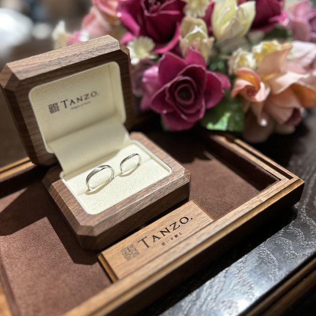 【TANZO.(鍛造指輪)の口コミ】 2人でデザインを決めて作れるので、世界にひとつだけの指輪が作れます。入…