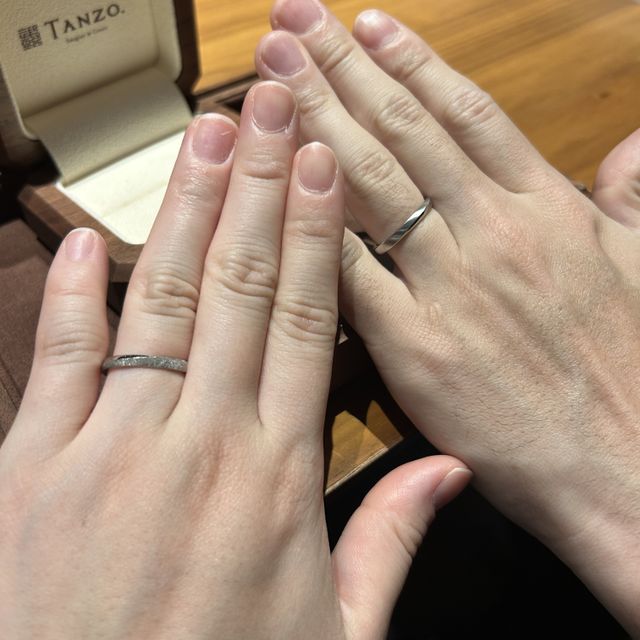 【TANZO.(鍛造指輪)の口コミ】 シンプルなデザインが好きだったので、細身でストレートのプラチナの指輪…