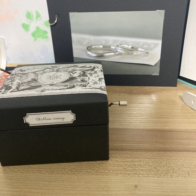 【St.Maria(サンタマリア)の口コミ】 見本を見せていただきその中から基本になるデザインを選び、追加にダイヤ…