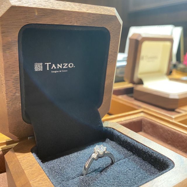 【TANZO.(鍛造指輪)の口コミ】 指輪自体が、よくフィットするし、肌にあたる部分のかどがキツくないので…
