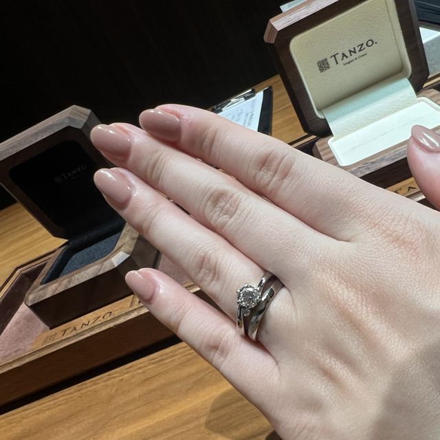 【TANZO.(鍛造指輪)の口コミ】 指輪自体が、よくフィットするし、肌にあたる部分のかどがキツくないので…