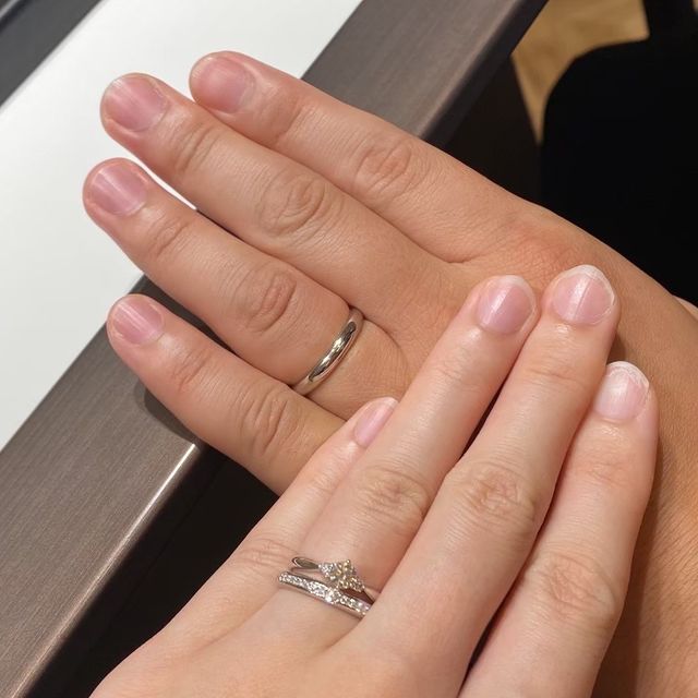 【ラザール ダイヤモンド(LAZARE DIAMOND)の口コミ】 男性用の指輪ではとてもシンプルで使いやすい仕様になっております。その…