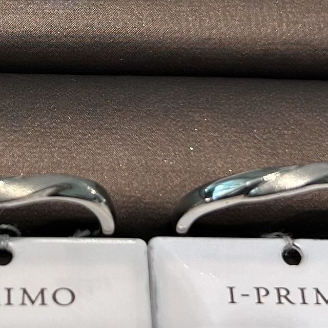 【アイプリモ(I-PRIMO)の口コミ】 ペア感があるデザインがよかったため、2人とも同じデザインにしました。ダ…