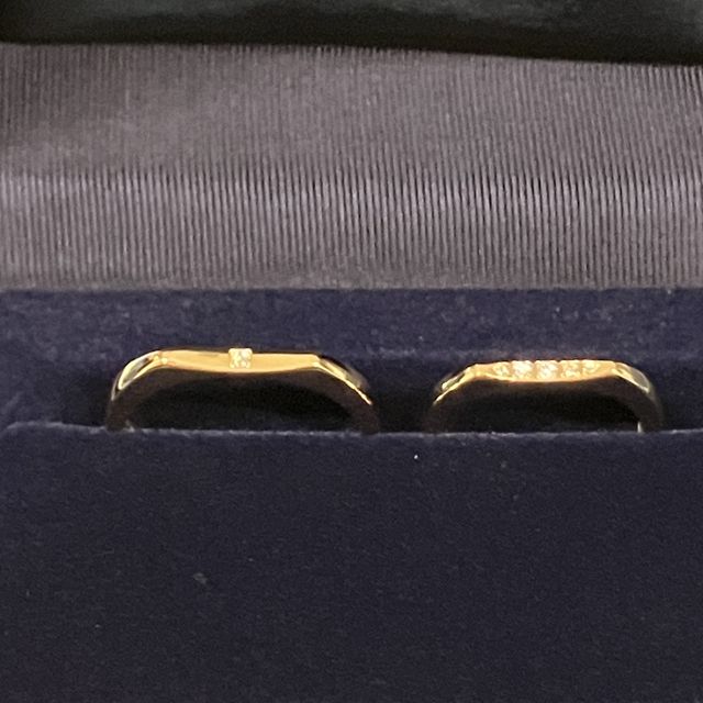 【銀座ダイヤモンドシライシの口コミ】 他と被らないようなデザインが素敵だと思った。
素材も選べるし、公私共に…