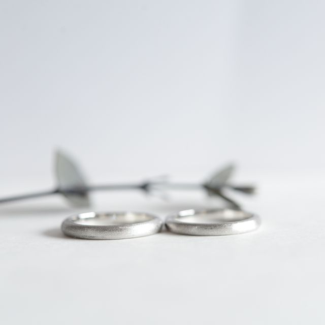 【CRAFY(クラフィ)の口コミ】 素材はたくさんの中から選ぶことができます。色も様々で、結婚指輪らしい…