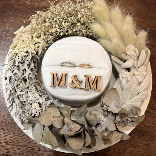 【renri(レンリ)の口コミ】 2人で手作りしたので愛着がわきます。
お互いの誕生石を入れました。
また…