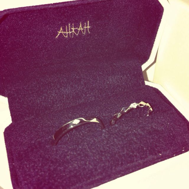 【AHKAH(アーカー)の口コミ】 アーカーは元々自分の好きなブランドで、結婚指輪を買うならアーカーと決…