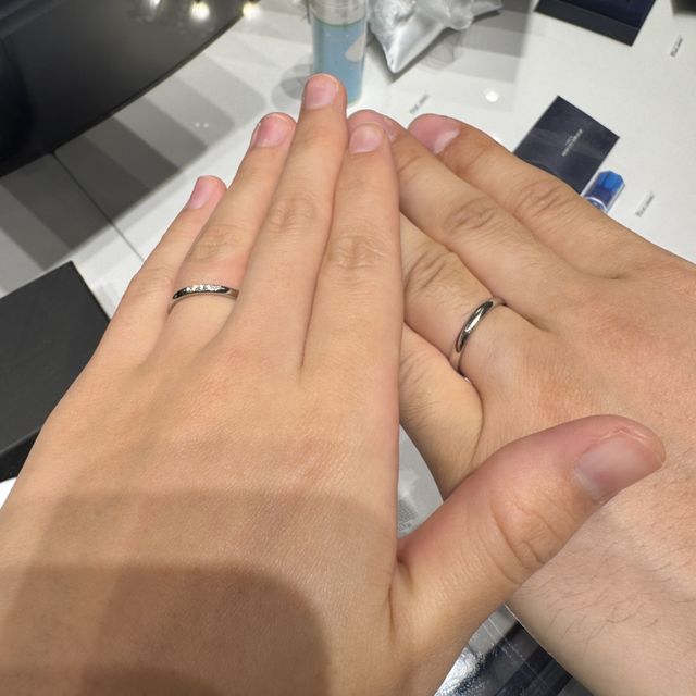 【銀座ダイヤモンドシライシの口コミ】 シンプルだけどさりげなくキラキラ輝くところに惹かれました！
とても気に…