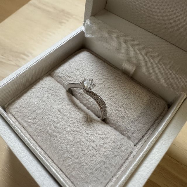 【ENUOVE(イノーヴェ)の口コミ】 コンセプトが風でした。相手の名字に風が入っていたので、プレゼントして…