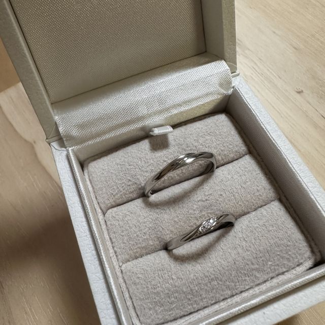 【ENUOVE(イノーヴェ)の口コミ】 仕事でも付ける時があるため、シンプルであまり派手ではないデザインにし…