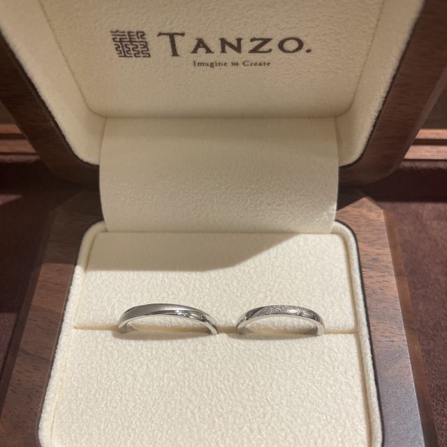 【TANZO.(鍛造指輪)の口コミ】 鍛造製法と自分たちで決めれるデザイン。イチから決めていけるので、より…