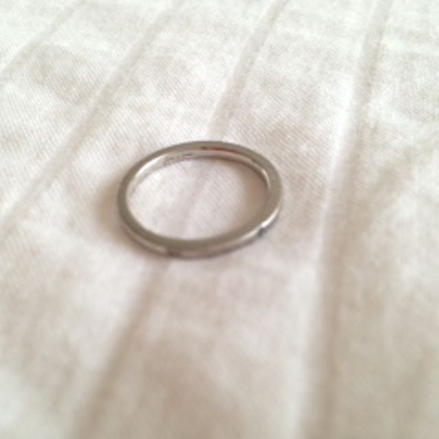 【Joie de treat.(ジョア・ドゥ・トリート)の口コミ】 指になじんで存在感の無い細いリングを探していました。他のブランドでは…