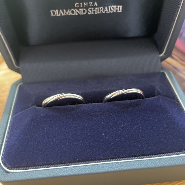 【銀座ダイヤモンドシライシの口コミ】 ダイヤモンドを入れる、入れないもの選べ、シンプルなデザインがよかった…