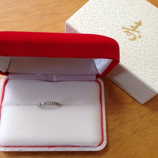 【LEHAIM(レハイム)の口コミ】 婚約指輪と一緒に付ける事の出来る指輪を探していました。婚約指輪とセッ…
