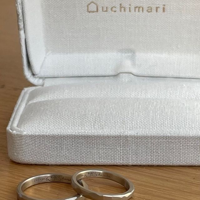 【uchimari(ウチマリ)の口コミ】 結婚指輪のこだわりとして、手作りでかつ手描き刻印を入れられるオリジナ…