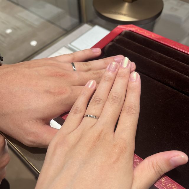 【カルティエ(Cartier)の口コミ】 シンプルなデザインではありますが、とてもスタイリッシュな感じです。溝…