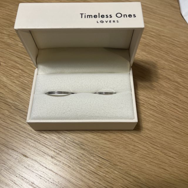 【Timeless ones Lovers(タイムレスワンズラバーズ)の口コミ】 まず、価格を重視しました。なるべくお金をかけずに、好きなデザインをと…