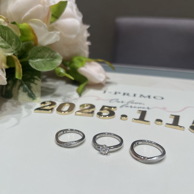 【アイプリモ(I-PRIMO)の口コミ】 ストーリー、デザインに惹かれてこの指輪を選びました。
2つの指輪を合わ…