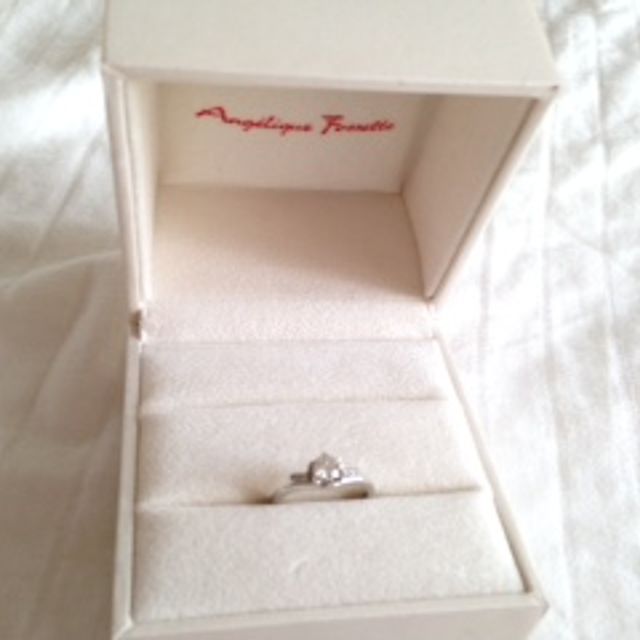 【アンジェリックフォセッテ(Angelique Fossette)の口コミ】 ティアラが好きで、ティアラにずっと憧れていました。そこで結婚の記念と…