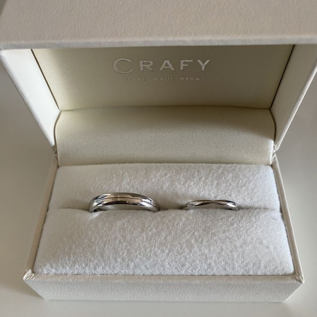 【CRAFY(クラフィ)の口コミ】 今回制作した指輪はプラチナのシンプルなデザインのものです。私の婚約指…
