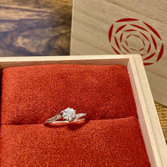 【出雲結(いずもゆい)の口コミ】 祈結の婚約指輪と迷いましたが、風の時代に夫と出逢い結婚に至った経緯も…