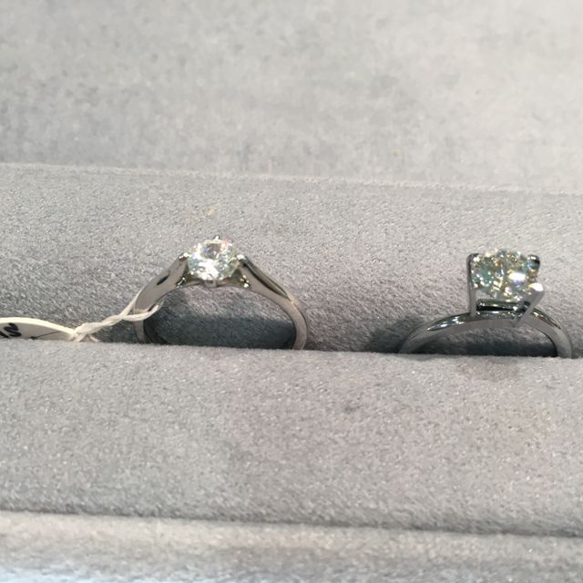 【宝寿堂(ほうじゅどう)の口コミ】 石の大きさを重視したい私にピッタリでした。4Cのクラリティーはある程度…