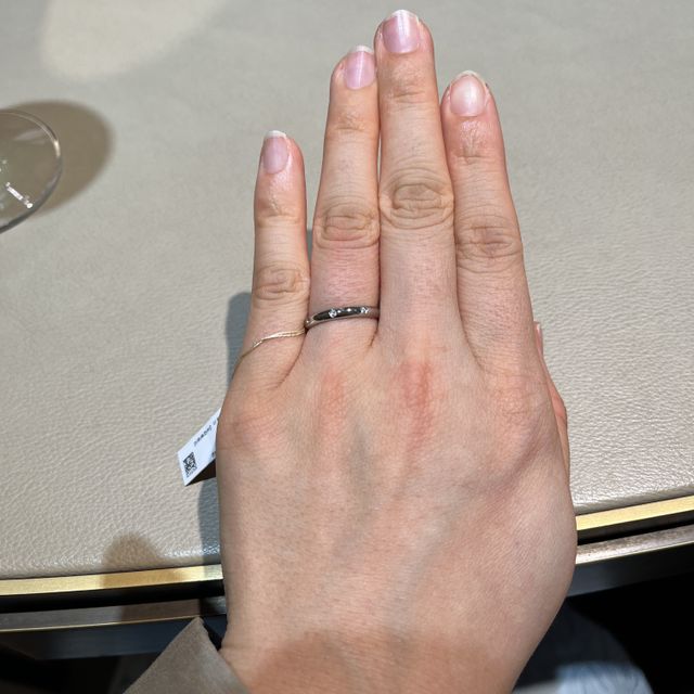 【カルティエ(Cartier)の口コミ】 仕事上、金融系の接客をやっているのであまりキラキラした華やかな指輪に…