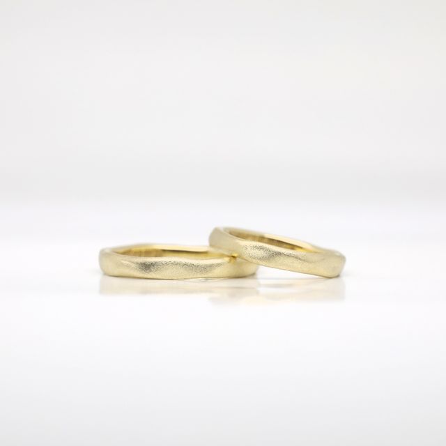 【atelier CraM(アトリエ クラム)の口コミ】 グリーンゴールドという普段目にしない素材を選ぶことができました。また…