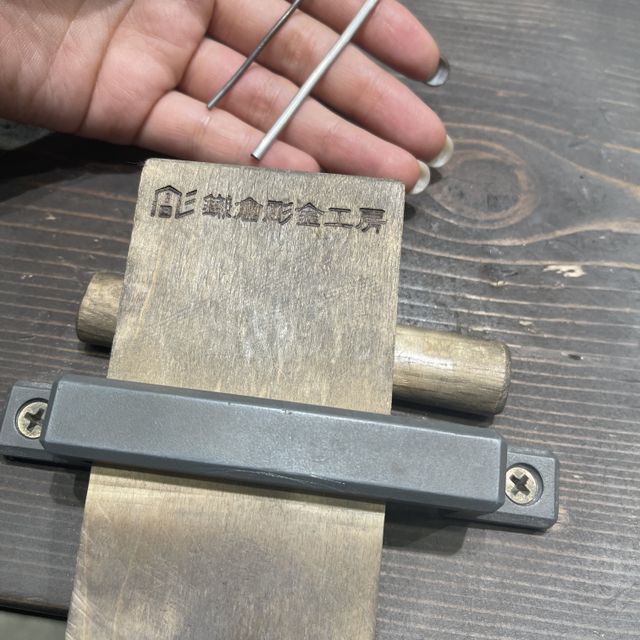 【鎌倉彫金工房の口コミ】 結婚指輪を作りました。シンプルな物が良かったのでプラチナ2.5mm(12号)と…