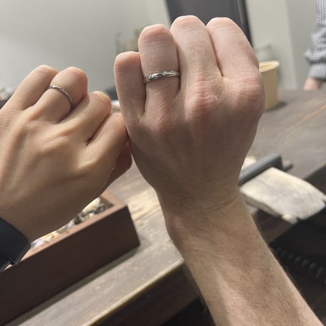 【鎌倉彫金工房の口コミ】 結婚指輪を作りました。シンプルな物が良かったのでプラチナ2.5mm(12号)と…