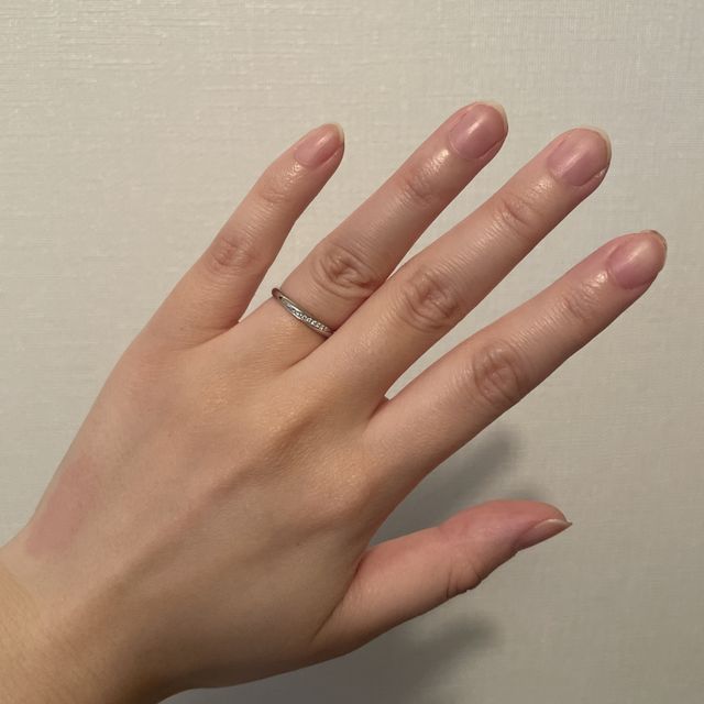 【BRILLIANCE+(ブリリアンスプラス)の口コミ】 シンプルでありながら、控えめなダイヤモンドで普段使いにもオススメです…