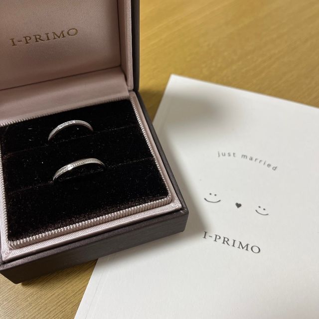 【アイプリモ(I-PRIMO)の口コミ】 ユニークな形の結婚指輪は、個性を反映し、二人の特別な絆を象徴するアイ…