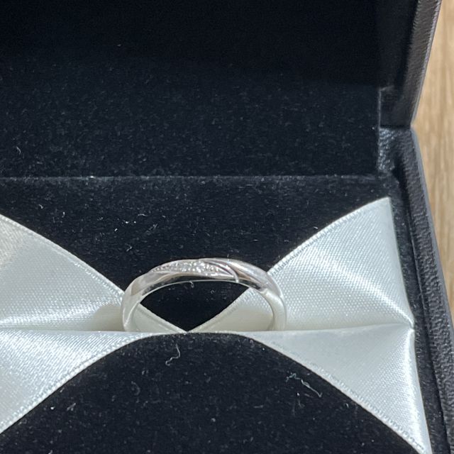 【エクセルコダイヤモンド(EXELCO DIAMOND)の口コミ】 婚約指輪を重ねづけした時に綺麗に見えるように同じ品名のものを選びまし…