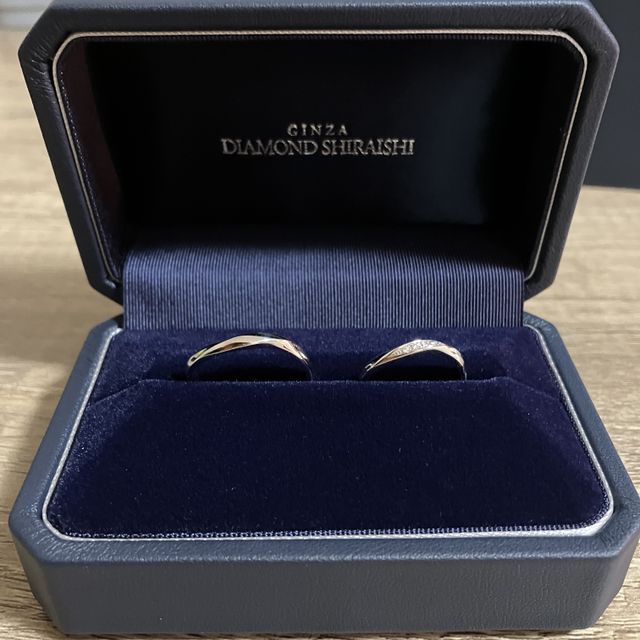 【銀座ダイヤモンドシライシの口コミ】 クレール8MLを購入しました。
ダイヤモンドの輝きと、着用した時の着け心…