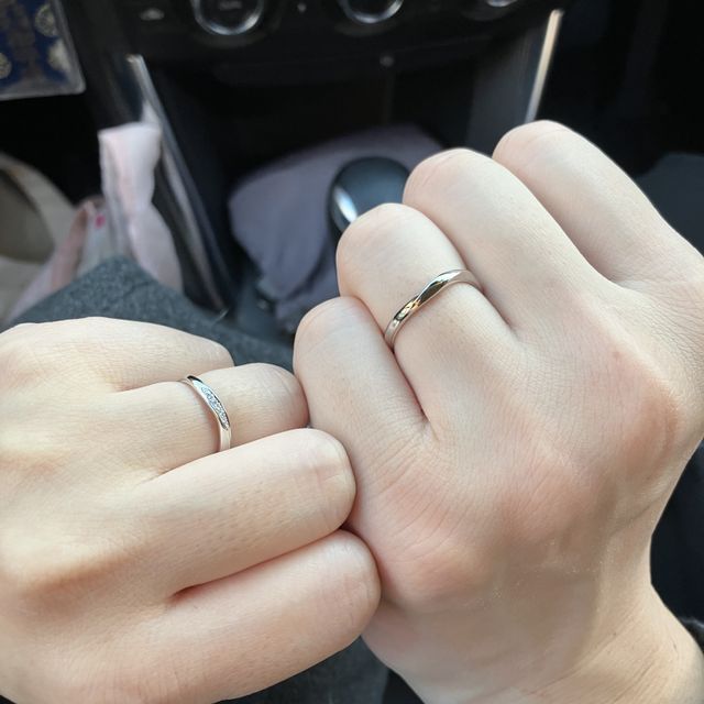 【銀座ダイヤモンドシライシの口コミ】 クレール8MLを購入しました。
ダイヤモンドの輝きと、着用した時の着け心…