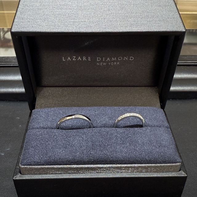 【ラザール ダイヤモンド(LAZARE DIAMOND)の口コミ】 ハーフエタニティに憧れがあったものの、自分の指にはストレートラインが…
