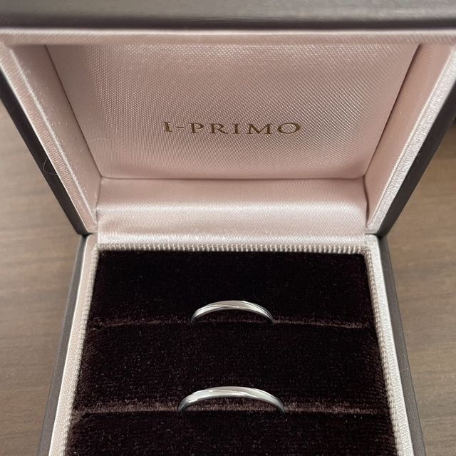 【アイプリモ(I-PRIMO)の口コミ】 細身のリングでマットの中にツヤのあるラインがナナメに入っているところ…