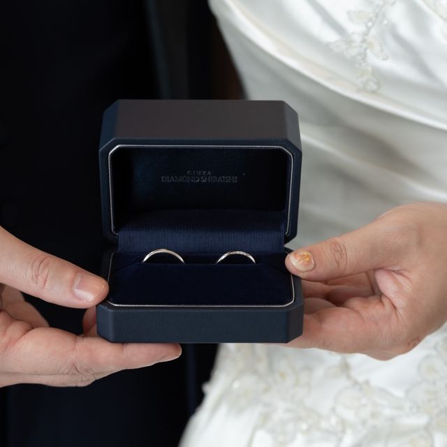 【銀座ダイヤモンドシライシの口コミ】 指輪をつけたとき、相手からも自分からもさりげなくダイヤモンドが見える…