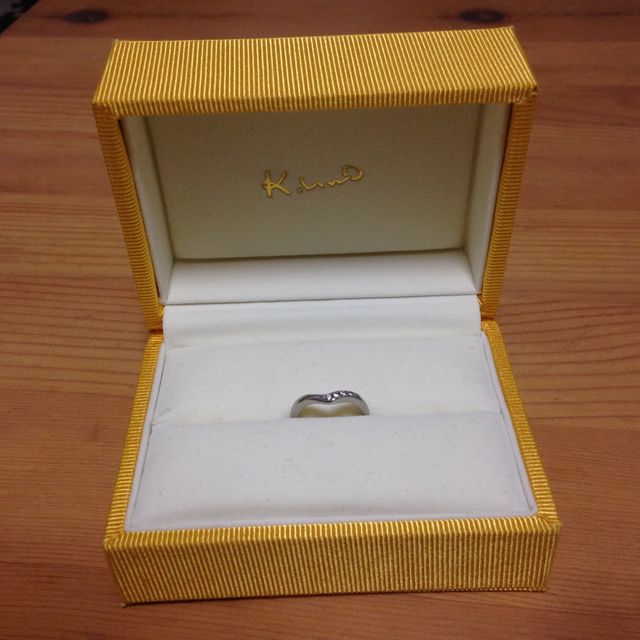 【ケイウノ ブライダル(K.UNO BRIDAL)の口コミ】 ジュエリーデザイナーの方が、私たち夫婦の希望を聞きながらデザインして…