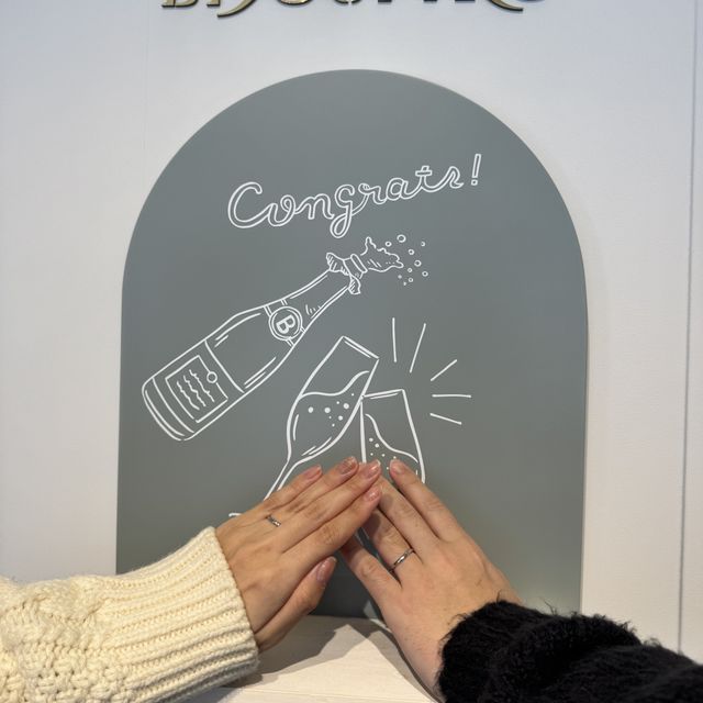 【TOWA(永遠)の口コミ】 シンプルだけどストレートじゃないものを探していました。この指輪はシン…