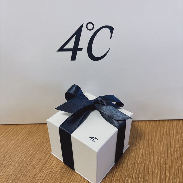 【4℃ BRIDAL(ヨンドシーブライダル)の口コミ】 他の店舗もまわってたくさんの試着をした中で
1番他と比べて全然つけ心地…