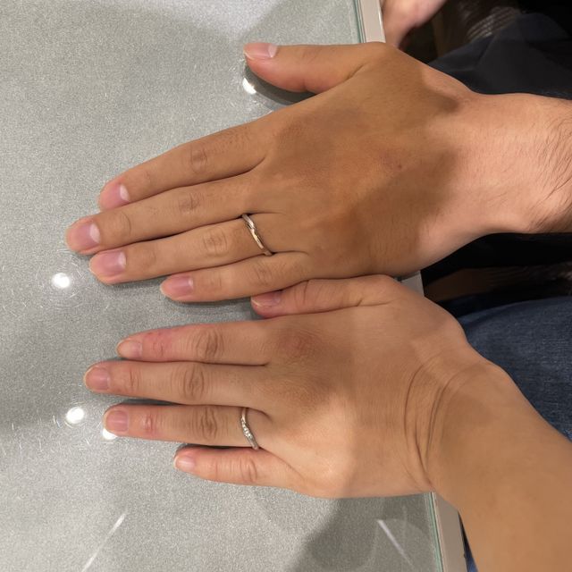 【アイプリモ(I-PRIMO)の口コミ】 ゴールドとシルバーのコンビネーションになっています。色をどちらにする…