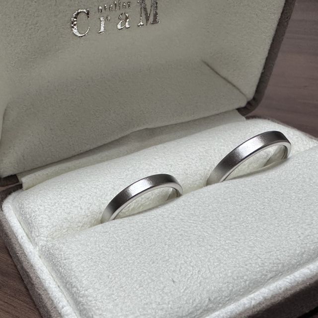 【atelier CraM(アトリエ クラム)の口コミ】 プラチナでアレルギーも気にせずにつけられ、シンプルで丸すぎないデザイ…