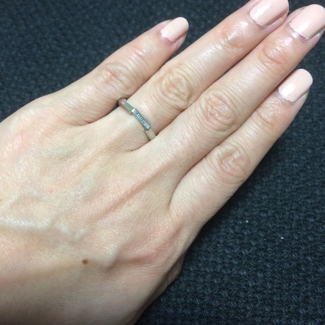 【グッチ(GUCCI)の口コミ】 結婚指輪なのでシンプルなデザインを希望していました。主人はシンプルな…